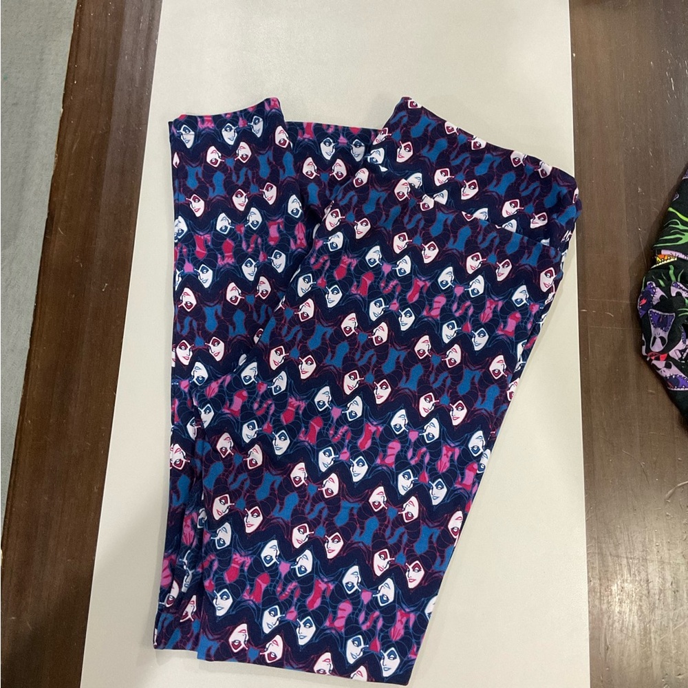 Lularoe Disney Maleficient leggings